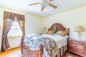 Home Sweet Home, Suite #2, near Liberty University, and Lynchburg Hospital, Deluxe Queen Size Bedroom